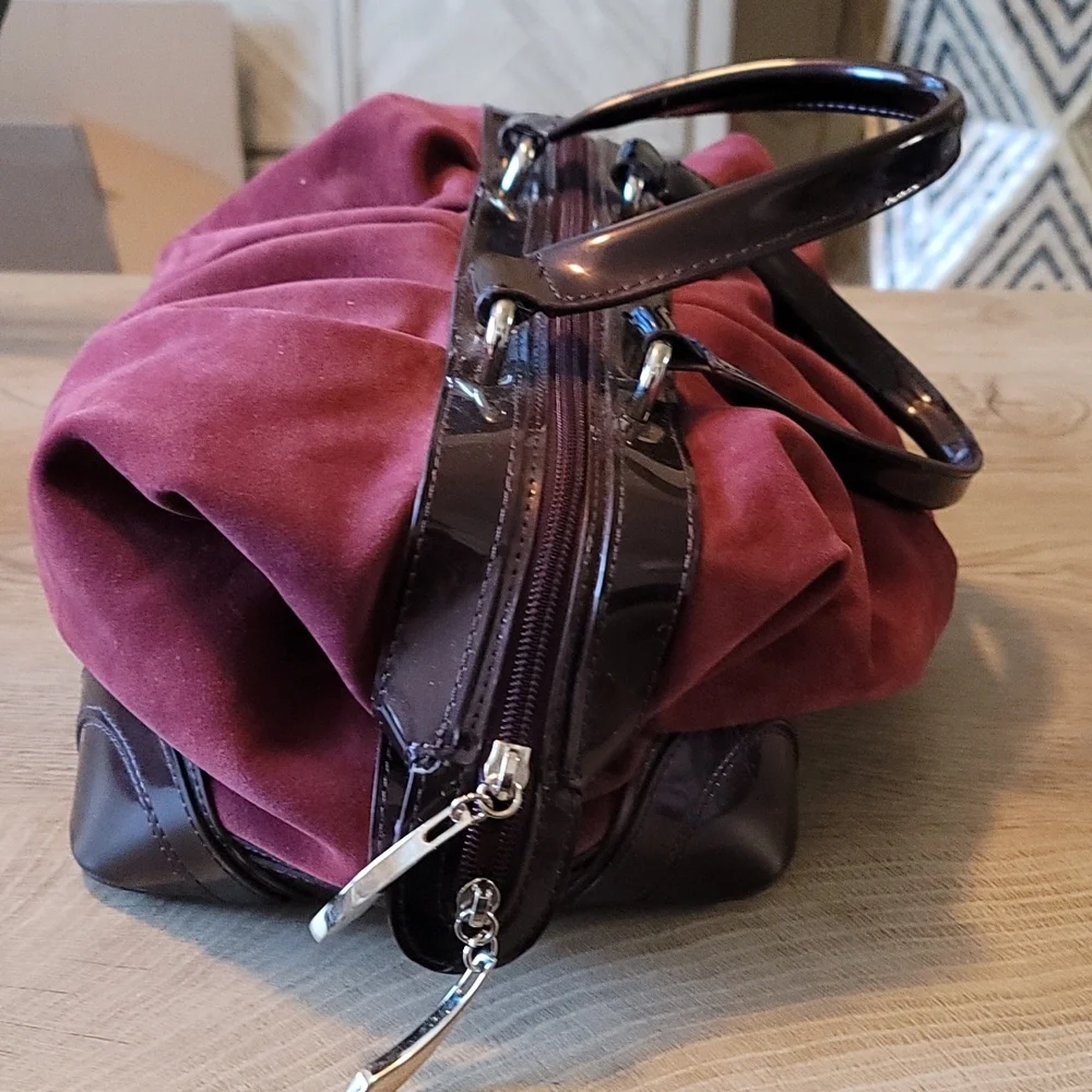 Beijo Suede Tote Cranberry & Eggplant - Picture 3 of 6